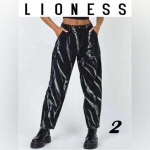 Princess Polly/Lioness-Ladies "On My Way" Tie Dye Denim Jean - Black. Size: 2 US